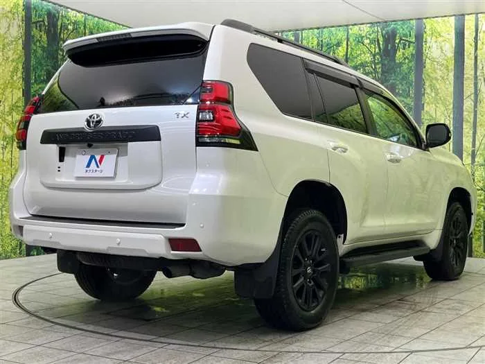 Toyota Land Cruiser Prado 2022 — миниатюра 3