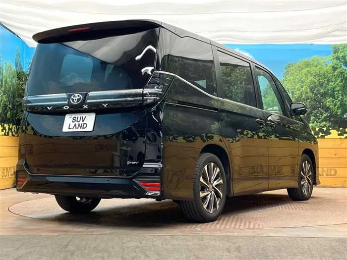 Toyota Voxy 2025 — миниатюра 3