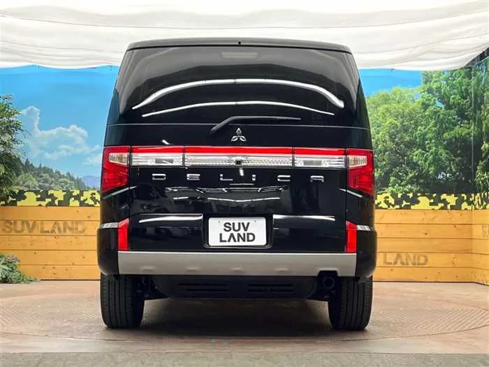 Mitsubishi Delica D:5 2024 — миниатюра 3