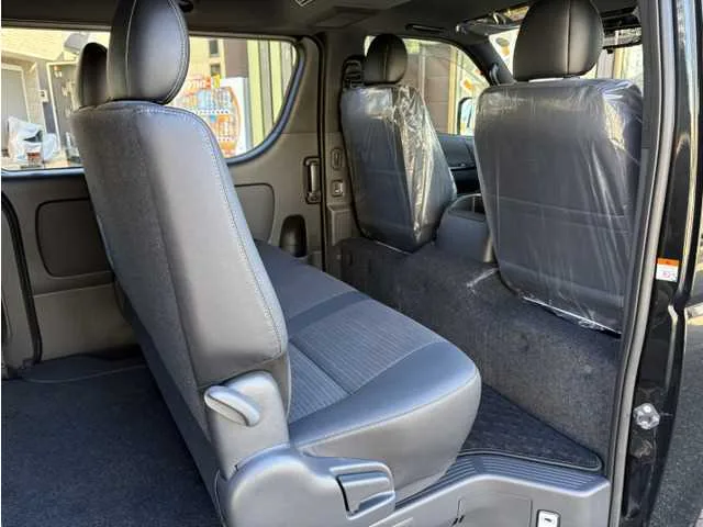 Toyota Hiace Van 2026 — миниатюра 2