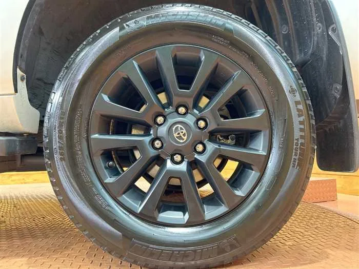 Toyota Land Cruiser Prado 2023 — миниатюра 3