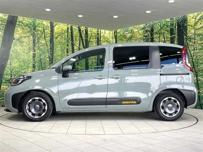 Toyota Sienta 2022 — миниатюра 3