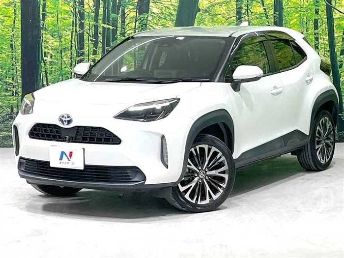 Toyota Yaris Cross 2022 — фото 1, купить с доставкой в Москву
