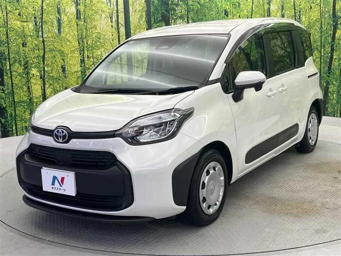 Toyota Sienta 2022 — миниатюра 2