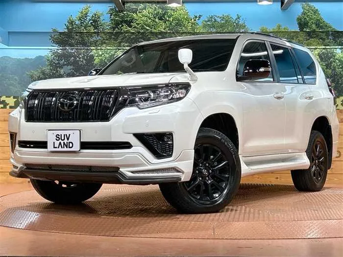 Toyota Land Cruiser Prado 2022 — фото 1, купить с доставкой в Москву
