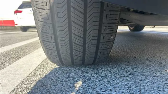 Land Rover Defender 110 X 3.0L D300 2023 — миниатюра 3