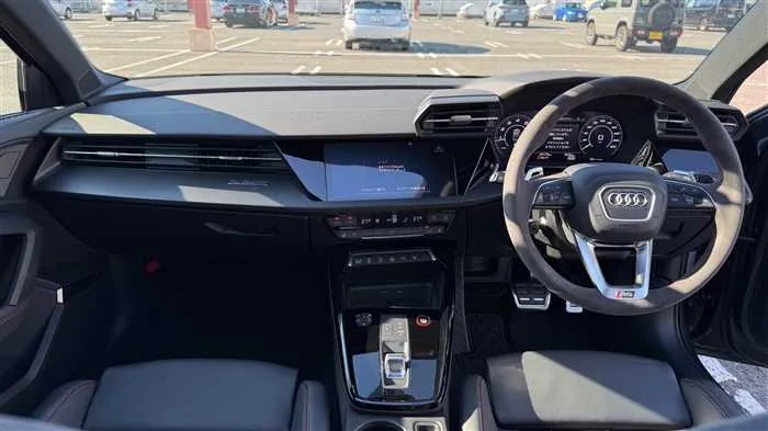 Audi RS3 Sedan 2022 — миниатюра 2