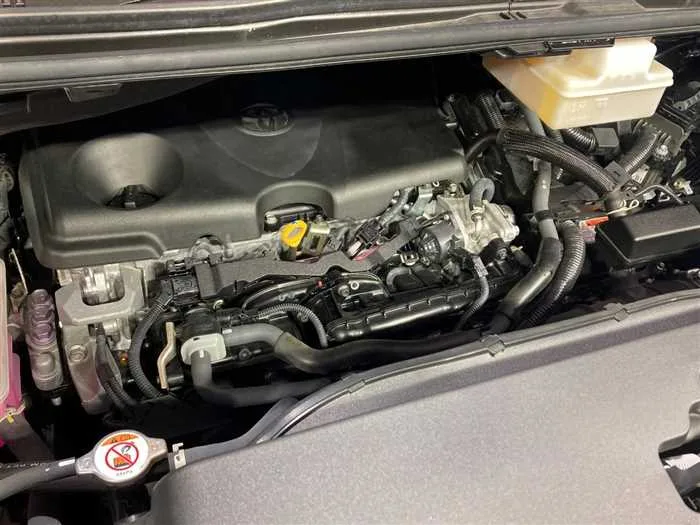 Toyota Alphard Hybrid 2023 — миниатюра 2