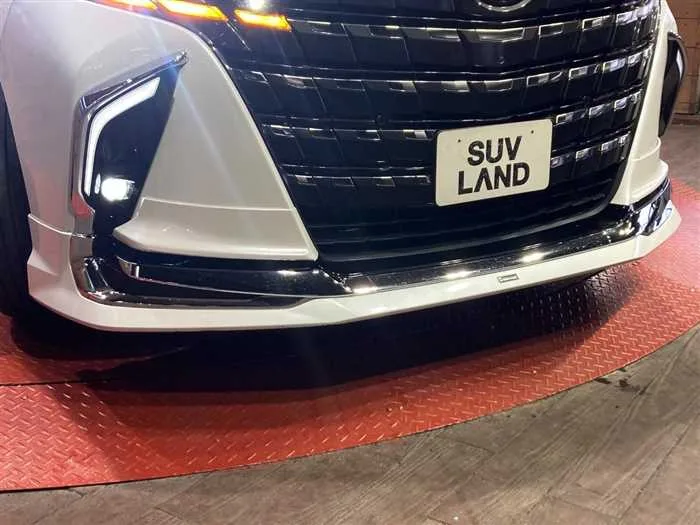 Toyota Alphard Hybrid 2023 — миниатюра 3