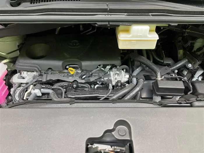 Toyota Alphard Hybrid 2023 — миниатюра 2
