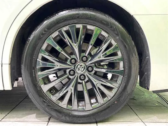 Toyota Vellfire 2023 — миниатюра 2