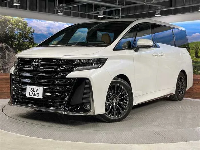 Toyota Vellfire 2023 — фото 1, купить с доставкой в Москву