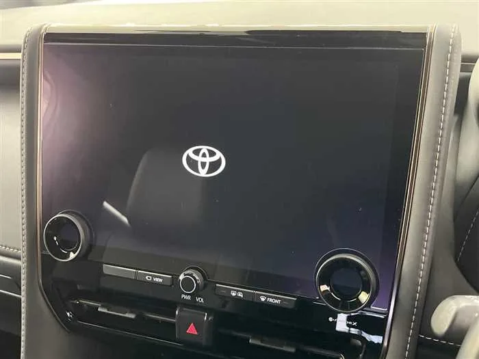 Toyota Alphard Hybrid 2024 — миниатюра 3