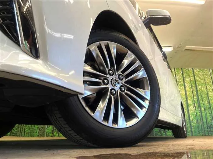 Toyota Alphard Hybrid 2023 — миниатюра 2