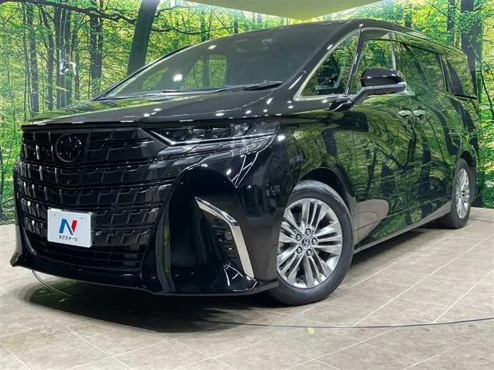 Toyota Alphard Hybrid 2024 — фото 1, купить с доставкой в Москву