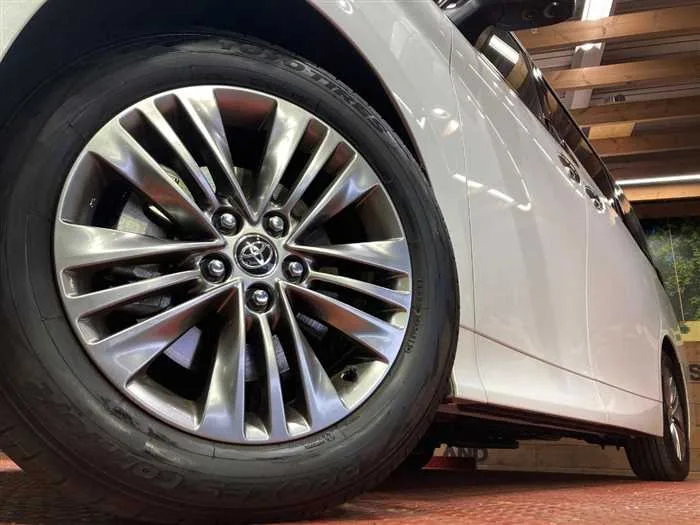 Toyota Alphard Hybrid 2024 — миниатюра 3