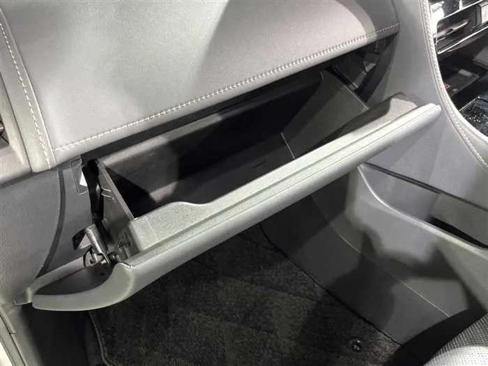 Toyota Vellfire 2024 — миниатюра 2