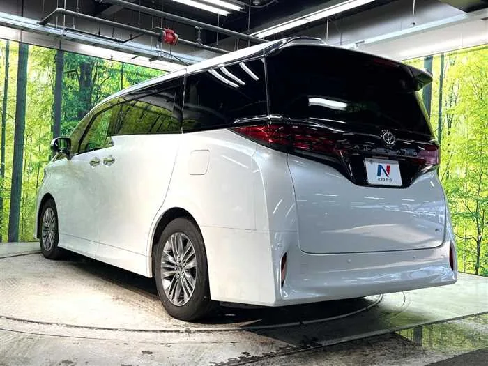 Toyota Alphard Hybrid 2024 — миниатюра 3
