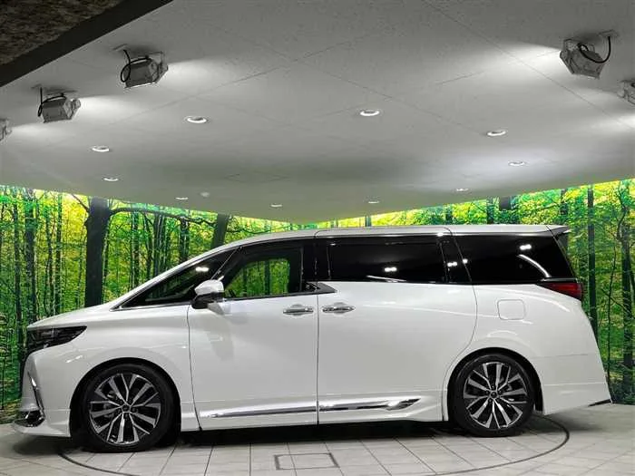 Toyota Alphard Hybrid 2024 — миниатюра 3