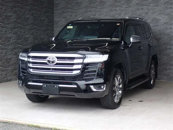 Toyota Land Cruiser ZX diesel turbo 2023 — фото 1, купить с доставкой в Москву