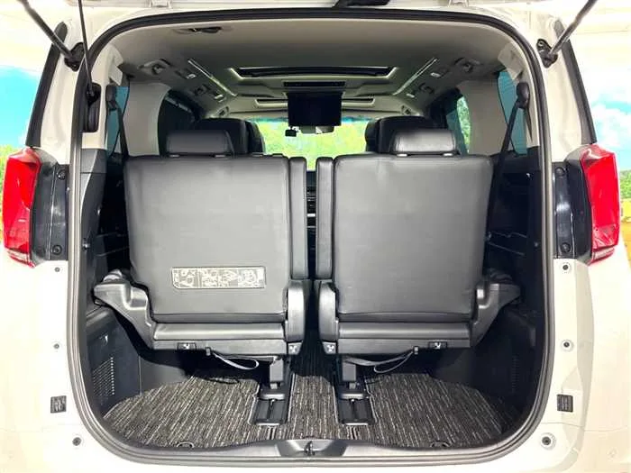 Toyota Alphard 2022 — миниатюра 3