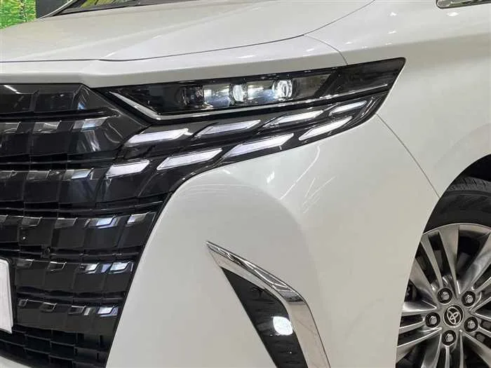 Toyota Alphard 2024 — миниатюра 3