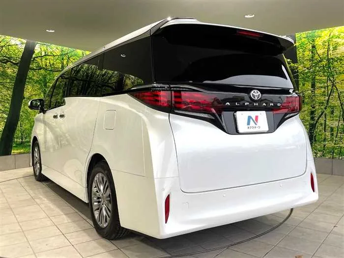 Toyota Alphard 2024 — миниатюра 3