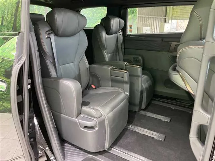 Toyota Alphard 2025 — миниатюра 3