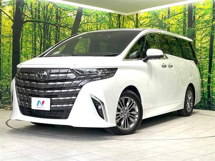 Toyota Alphard 2024 — фото 1, купить с доставкой в Москву
