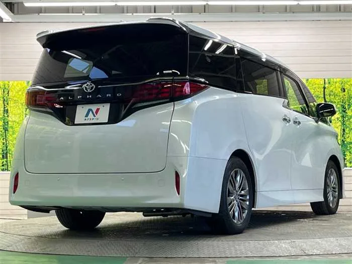 Toyota Alphard 2024 — миниатюра 3