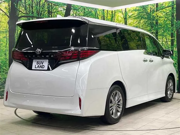 Toyota Alphard 2025 — миниатюра 2