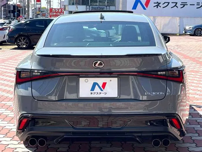 Lexus IS 2023 — миниатюра 3