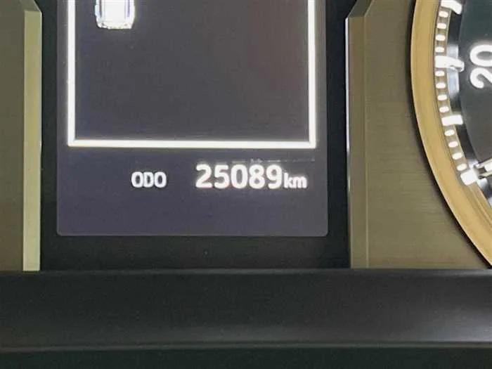 Toyota Land Cruiser Prado 2023 — миниатюра 2