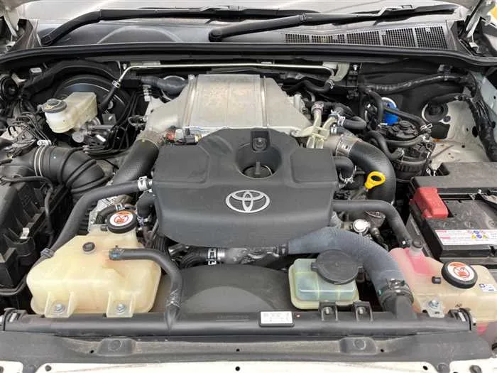 Toyota Hilux 2022 — миниатюра 2