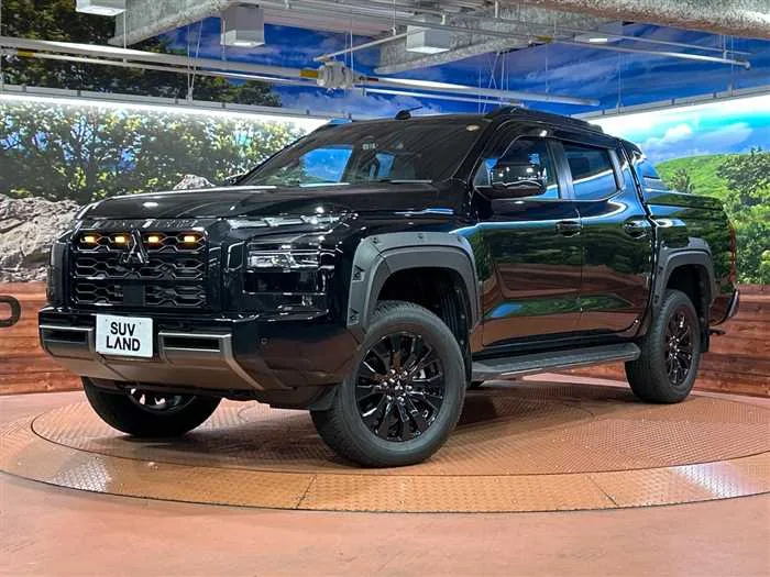 Mitsubishi Triton 2024 — фото 1, купить с доставкой в Москву