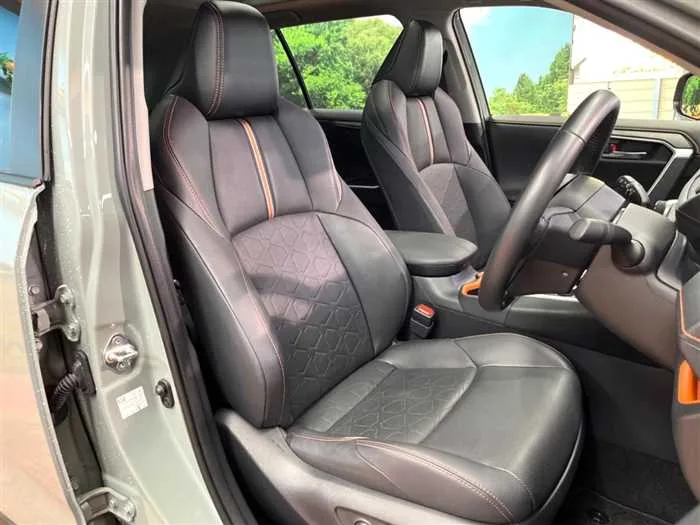 Toyota RAV4 2023 — миниатюра 3