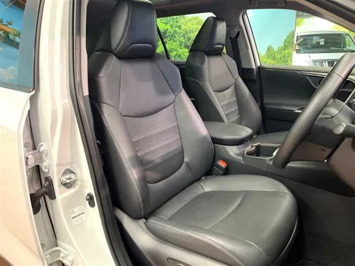Toyota RAV4 2023 — миниатюра 3