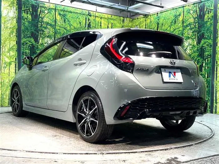 Toyota AQUA 2023 — миниатюра 3
