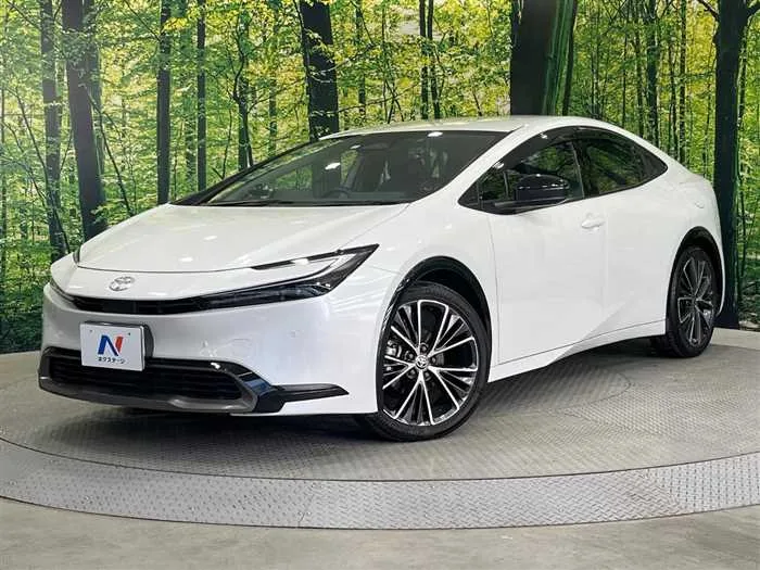 Toyota Prius 2024 — фото 1, купить с доставкой в Москву