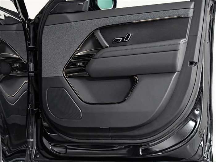 Land Rover Range Rover Sport 2025 — миниатюра 3