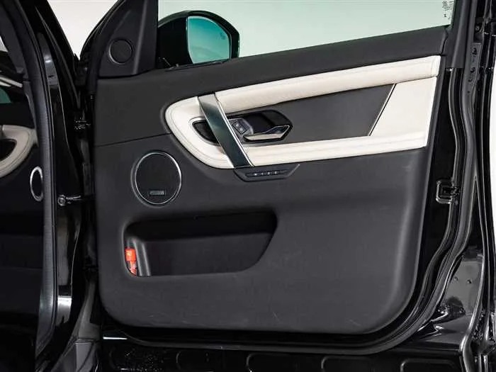 Land Rover Discovery Sport 2025 — миниатюра 3