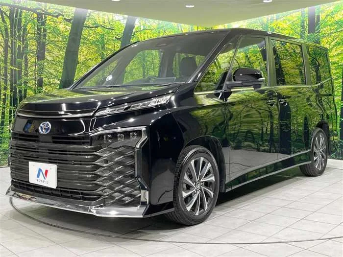 Toyota Voxy 2024 — миниатюра 3