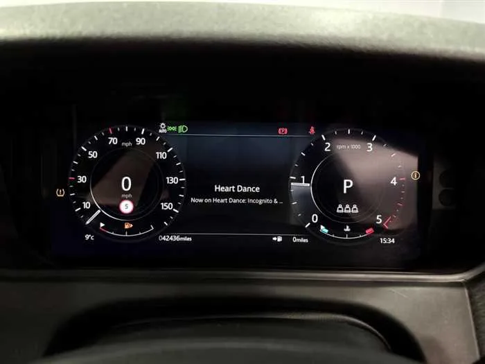 Land Rover Range Rover Velar AUTOMATIC DIESEL 2022 — миниатюра 3