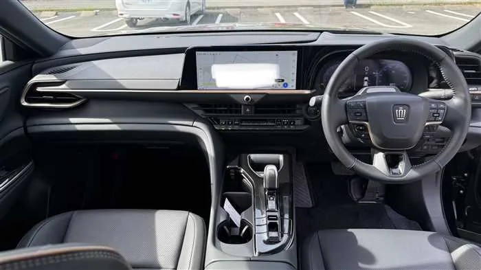 Toyota Crown Z 2024 — миниатюра 2