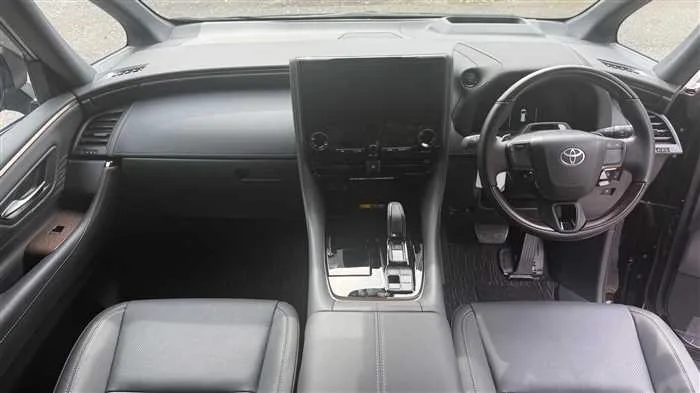 Toyota Alphard 2.5 Z 2025 — миниатюра 2