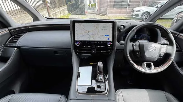Toyota Alphard 2.5 Z 2024 — миниатюра 2
