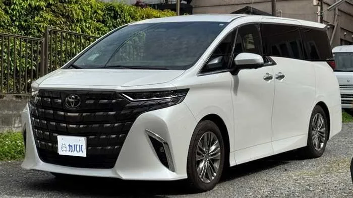 Toyota Alphard 2.5 Z 2024 — фото 1, купить с доставкой в Москву