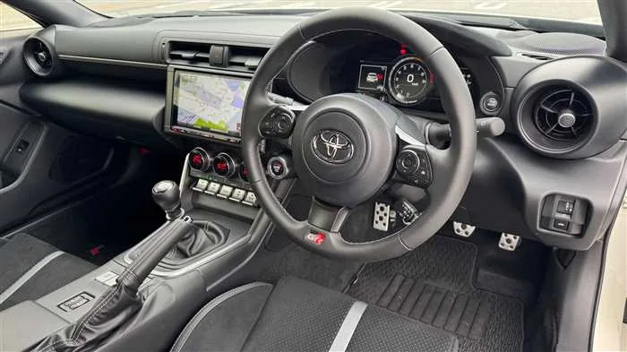 Toyota 86 RZ 2023 — миниатюра 2