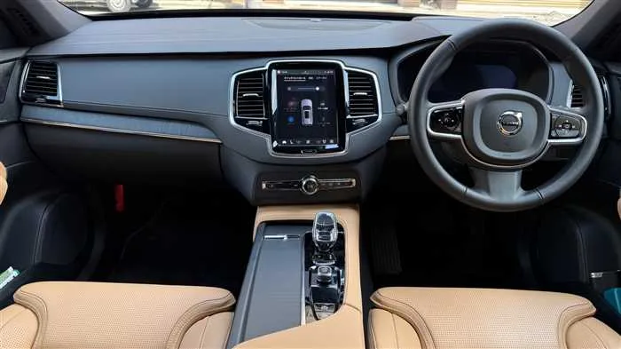 Volvo XC90 T8 AWD 4WD 2024 — миниатюра 2
