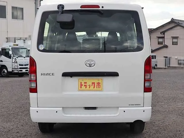 Toyota Hiace Van 2023 — миниатюра 2